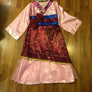 Disney Store Mulan Costume size 9/10